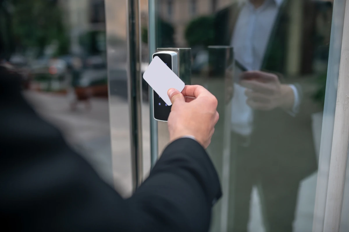 Soluciones de acceso por proximidad personalizadas